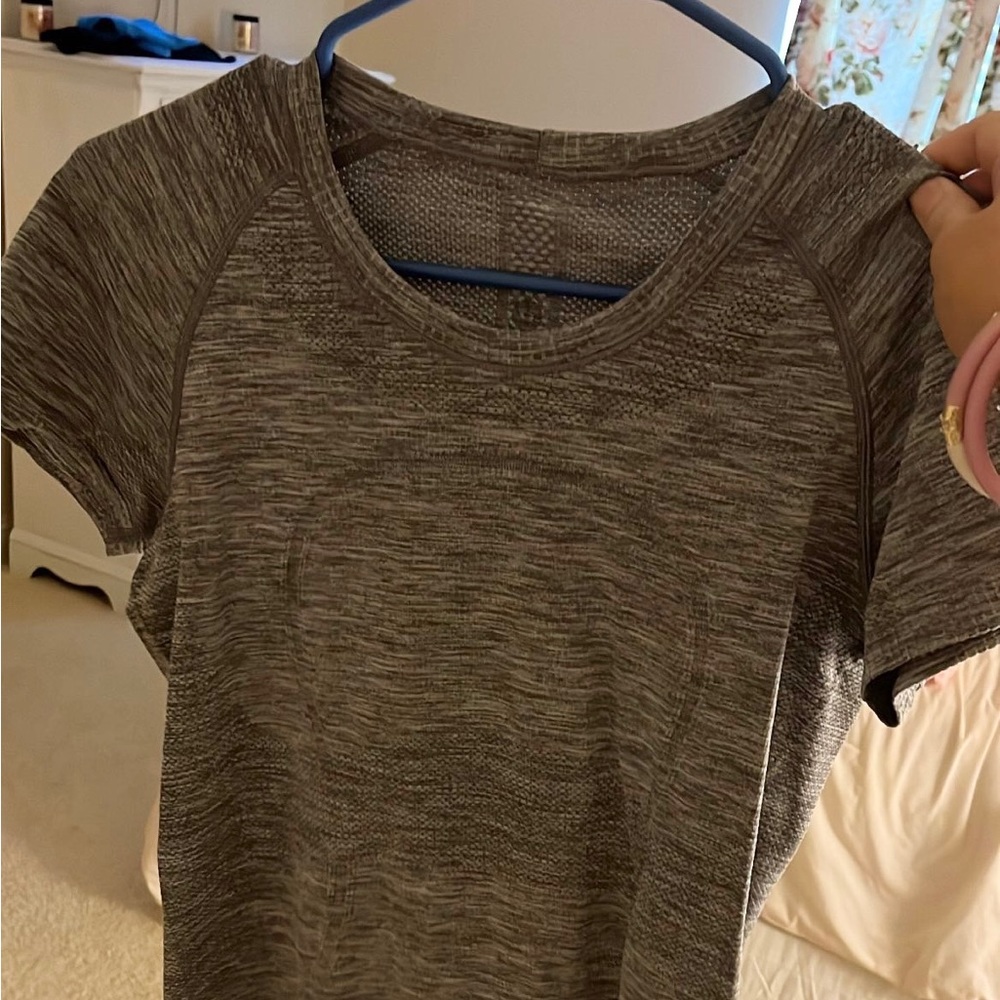 Grey lulu swiftly tech
